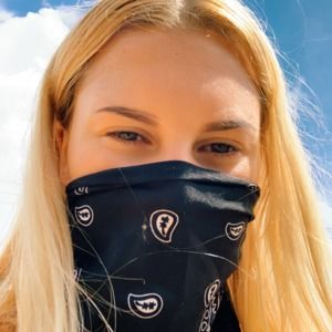 Meet your Posher, Helen